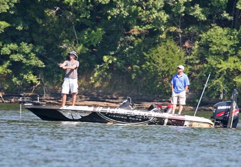 <p>
	Andy Montgomery dropped a buoy marker and makes a long cast on Day One.</p>
