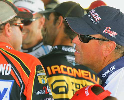 <p>
	David Walker chats with other anglers.</p>
