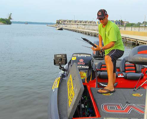 <p> 	Kevin VanDam after a long, tough Day One practice.</p> 