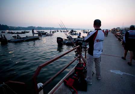 <p>
	Anglers wait anxiously for the day to get started. </p>
