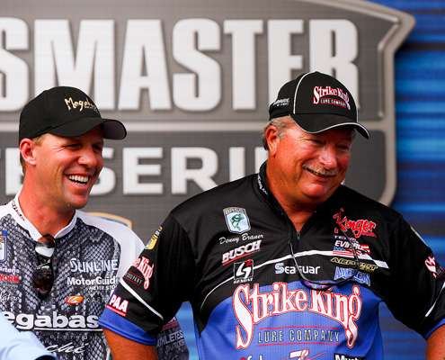 <p>
	Aaron Martens and Denny Brauer await the final weight of Brauer's bag.</p>

