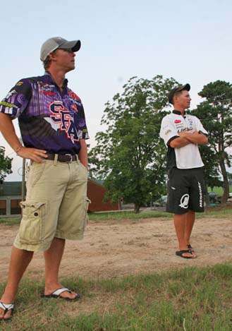 <p>
	 </p>
<p>
	Watkins and Upshaw teamed up to win the Mercury College B.A.S.S. National Championship the day before, and now faced each other in a six-hour fishoff to determine the first college angler to qualify for the Bassmaster Classic.</p>
