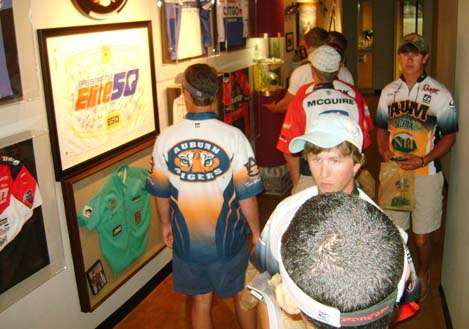 <p>
	Following the briefing, anglers check out outdoor sporting memorabilia along the hallways of the Fish Factory. </p>
