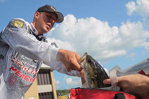 <p> 	 </p> <p> 	Aaron Martens bags his nice fish.</p> 