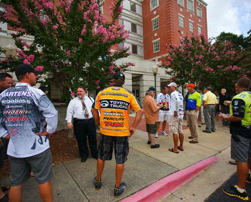 <p>
	 </p>
<p>
	On Thursday morning, the anglers gather outside of the local VA Hospital to pay the veterans a visit.</p>
