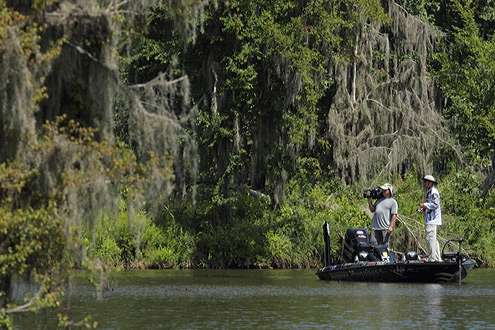 <p>
	 </p>
<p>
	Aaron Martens fishes under some big trees as a camerman films his day on the water.</p>
