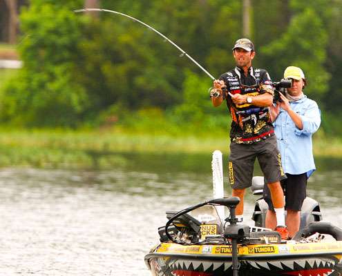 <p> 	Iaconelli fires another castâ¦ </p> 
