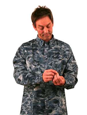 <p>
	<strong>Aqua Design: Fish Hunter Shirt</strong></p>
<p>
	Aqua Design's Fish Hunter Shirt features a skyward camouflage print, mock turtleneck collar for added sun protection, four-way stretch fabric, UPF 50+ sun protection and comes in four color patterns.</p>
