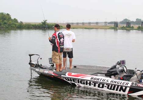<p>
	 </p>
<p>
	Jonas Ertel and Tyler Moberly, the reigning champs from Eastern Kentucky, fish a flat near a pipeline.</p>
