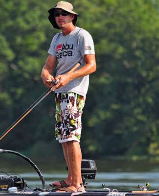 <p>
	Ott DeFoe works a shallow area early Friday morning on the second day of practice on Lake Jordan for the Ramada All-Star Semi-Final.</p>
