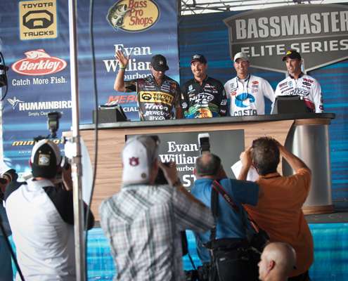 <p>
	The media takes photos of the Top Four anglers. </p>
