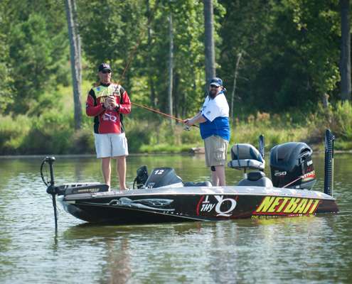 <p>
	Elite angler Greg Vinson and Dean Carr were among the six teams competing in the Hope for the Warriors tournament. </p>

