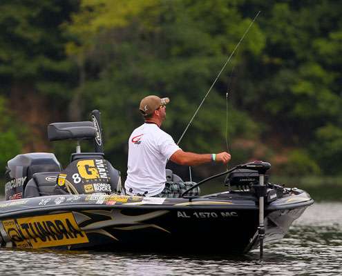 <p>
	Swindle was changing baits often, and stopped to tie on a Carolina-rig. </p>
