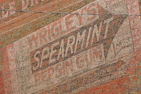 <p>
	 </p>
<p>
	Faded advertisements, like this one for Wrigleyâs Spearmint Gum, can be found on the sides of many old buildings downtown. </p>
