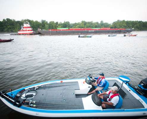 The competitors arenât the only boats on the James River.
