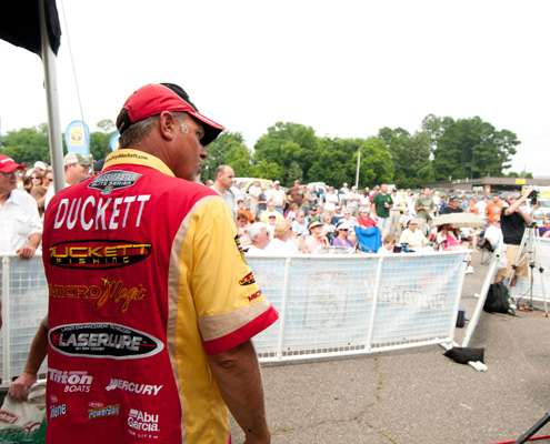 Boyd Duckett is next in line to hit the stage in front of the large crowd.
