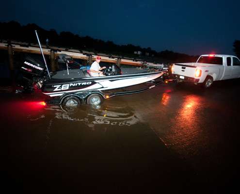 <p>
	Chris Daves loads his boat into the water on the final day of the Bass Pro Shops Northern Open in Richmond, Va.</p>
