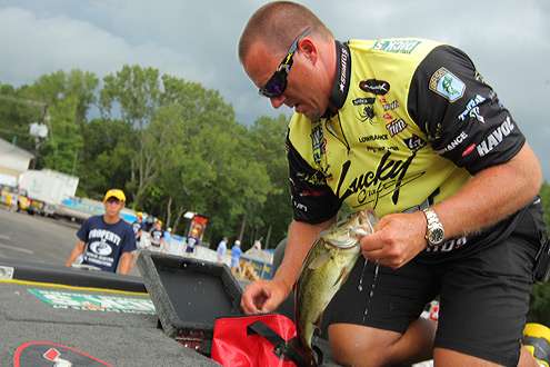 <p>
	Skeet Reese bags his Day One fish.</p>
