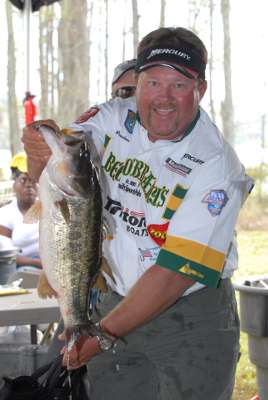 <p>
	Preston Clark made the B.A.S.S. history books with his lead on Days One and Three during the 2006 Elite Series event on the Santee Cooper.</p>
