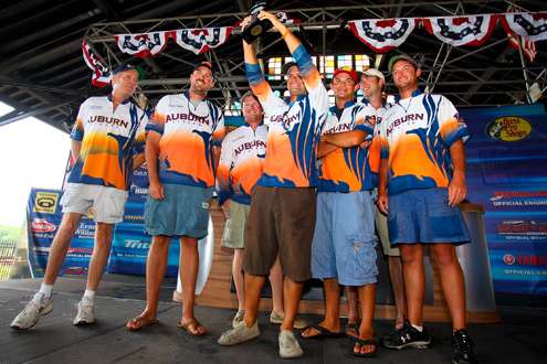 <p>
	The Auburn team holds their trophy high after beating rival Alabama in the Bassmaster College Classic.</p>
