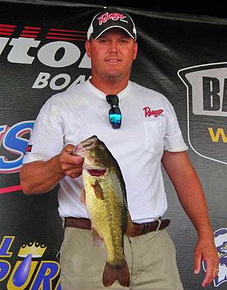<p>
	<strong>RONNIE R. BUQUET, LOUISIANA DIVISION</strong></p>
<p>
	Fishing for the first time on the Red River, the Houma angler won $3,108 after bags of 8.65 and 10.60 gave him 19.25 and the victory by just over a quarter pound. He focused on moving current and had to go to Plan B when a boat was on his spot on Day Two.</p>
