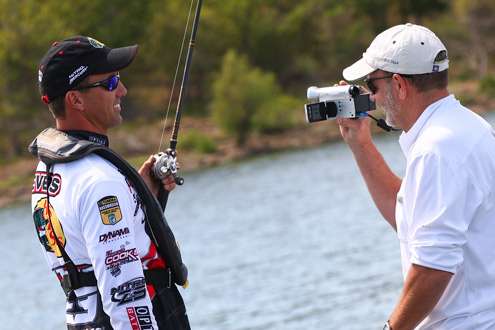 <p>
	Evers answered questioned from viewers that were watching live on Bassmaster.com. </p>
