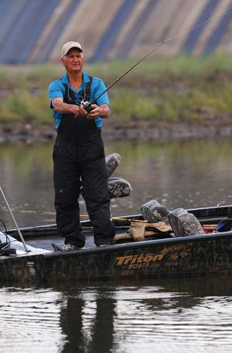 <p>
	Co-angler Farrell Coppin started the morning in 8<sup>th</sup> place. His son, Clayton Coppin is also fishing on the final day, only 10 ounces out of the lead. </p>
