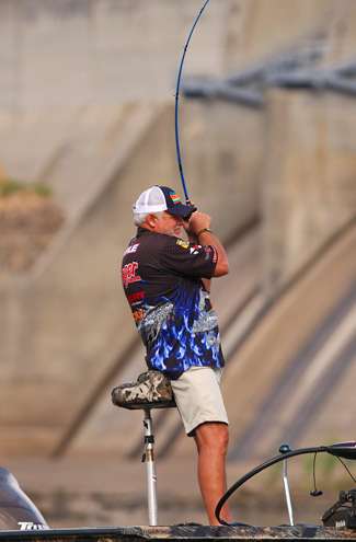 <p>
	 </p>
<p>
	Biffle hung up several times below the dam, usually on old fishing line scattered along the bottom. </p>
