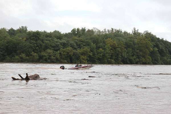 <p>
	In truth, it was an obstacle course on the Delaware River today. Thanks to experience and good fortune no one was injured and no equipment was seriously damaged.</p>
