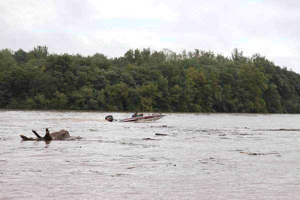 <p>
	In truth, it was an obstacle course on the Delaware River today. Thanks to experience and good fortune no one was injured and no equipment was seriously damaged.</p>

