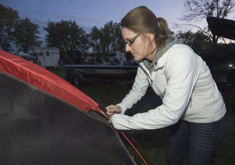 <p>
	Valerie lends a hand so we can finish before dark.</p>
