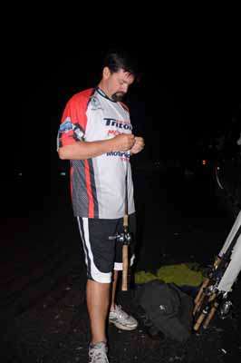<p>
	Non-boater Scott Green gets his tackle ready for Day Two action.</p>
