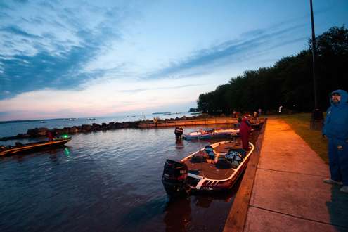 <p>
	Boats fill the boat ramp area at Oneida Shores Park.</p>

