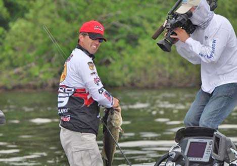 <p>
	<em>St. Johns River, Fla., March 15-18</em></p>
<p>
	Easy Edwin Evers might be a good choice to repeat. He used a push pole and bush trimmer to find some fish last season, but donât expect him to haul in another 8-pound, 13-ounce game-changer. Who will win<em>? The pundits say â¦ </em></p>
