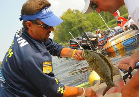 <p>
	 </p>
<p>
	<em>Oneida Lake, N.Y., August 23-26</em></p>
<p>
	Chad Griffin won the last time an Elite event was here. This year the event is being held in conjunction with the New York State Fair, and the Toyota Tundra Bassmaster Angler of the Year will be decided. We canât stop now. Who gets the high fives?<em>The pundits say â¦ </em></p>

