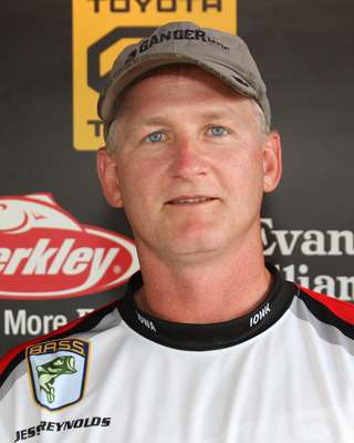 <p>
	Jesse Reynolds fishes for the Muscatine Bass Masters in Muscatine, Iowa. Heâll represent his home state in the Northern Division. Reynolds is a mechanical engineer by trade.</p>
