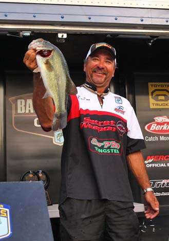 <p>
	Clayton Coppin, co-angler (3rd, 10-0)</p>
