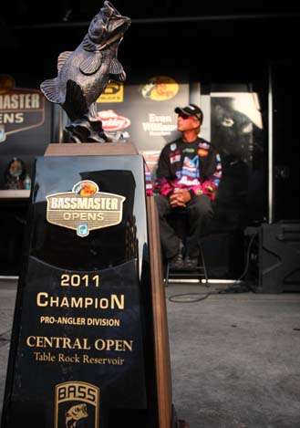 <p>
	The champion's trophy within his sight, Short sits in the hot seat while the remaining anglers weigh in. </p>
