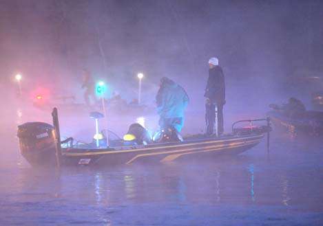 <p>
	The wait will be long, as dense fog has taken over the popular vacation destination near Branson, Mo.</p>
