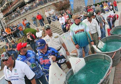 <p>
	The line quickly grows at the holding tanks as the anglers get ready to cross the stage.</p>
