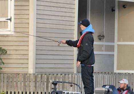 <p>
</p>
<p>
Jordan Lochhead of Utah fished a retaining wall and a fence.</p>