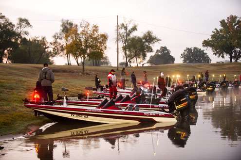 <p>
	Anglers wait patiently for that 7:15 a.m. take-off time. </p>
