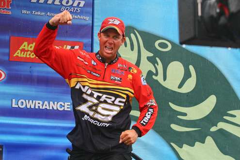 <p>
	VanDam wins in 2007 on Grand Lake, displaying a celebratory fist-pump that would become all too familiar to his Elite Series competitors. VanDam also won in 2007 on Lake Guntersville.</p>
