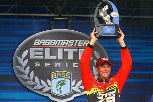 <p>
	VanDam becomes the first three-time winner during the second year of the Elite Series.</p>
