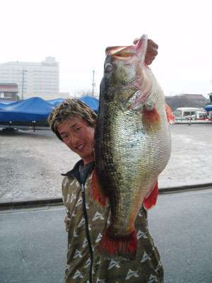 <p>
	Kuritaâs 18-pounder stood as the record until his 22-5 catch in 2009.</p>
