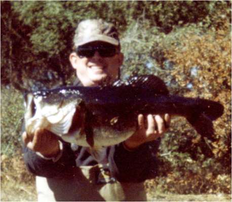 <p>
	<strong>Stephen Jackson</strong></p>
<p>
	10 pounds-2 ounces</p>
<p>
	Ocala National Forest Pond, Fla.</p>
<p>
	Sebile Swimbait (natural)</p>
