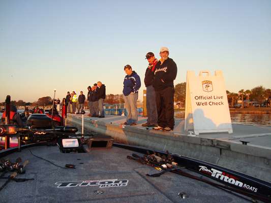 <p>
	Next is the livewell check.</p>
