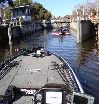 <p>
	Ashley heads into the lock on Hains Creek.</p>
