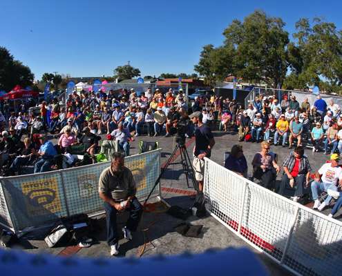 <p>
	 </p>
<p>
	A large crowd gathers to watch the Day Two weigh-in of the Bass Pro Shops Bassmaster Southern Open on the Harris Chain.</p>
