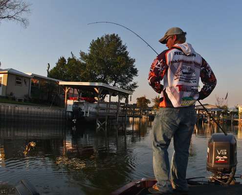 <p>
	The bass goes airborne as Rejzer yanks it aboard.</p>
